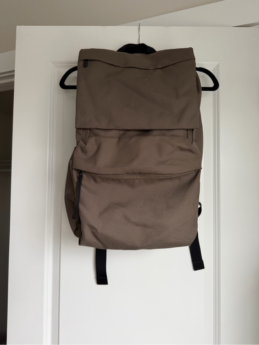 Everlane Renew Transit Backpack - Warm Charcoal